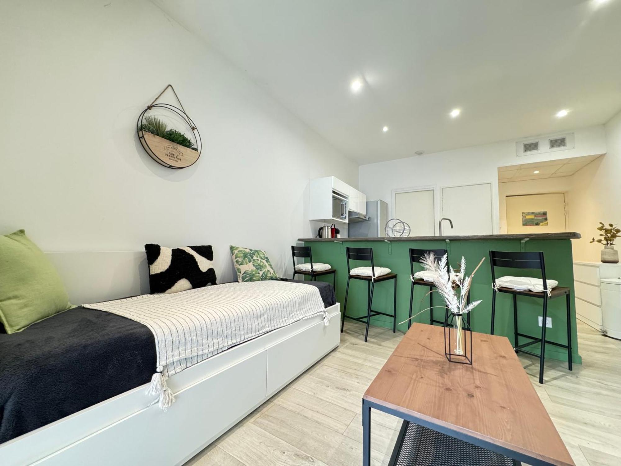 Tour D'Auvergne - Appartements En Plein Centre Ville, Proche De La Cathedrale Et De La Place De Jaude Клермон-Ферран Екстер'єр фото
